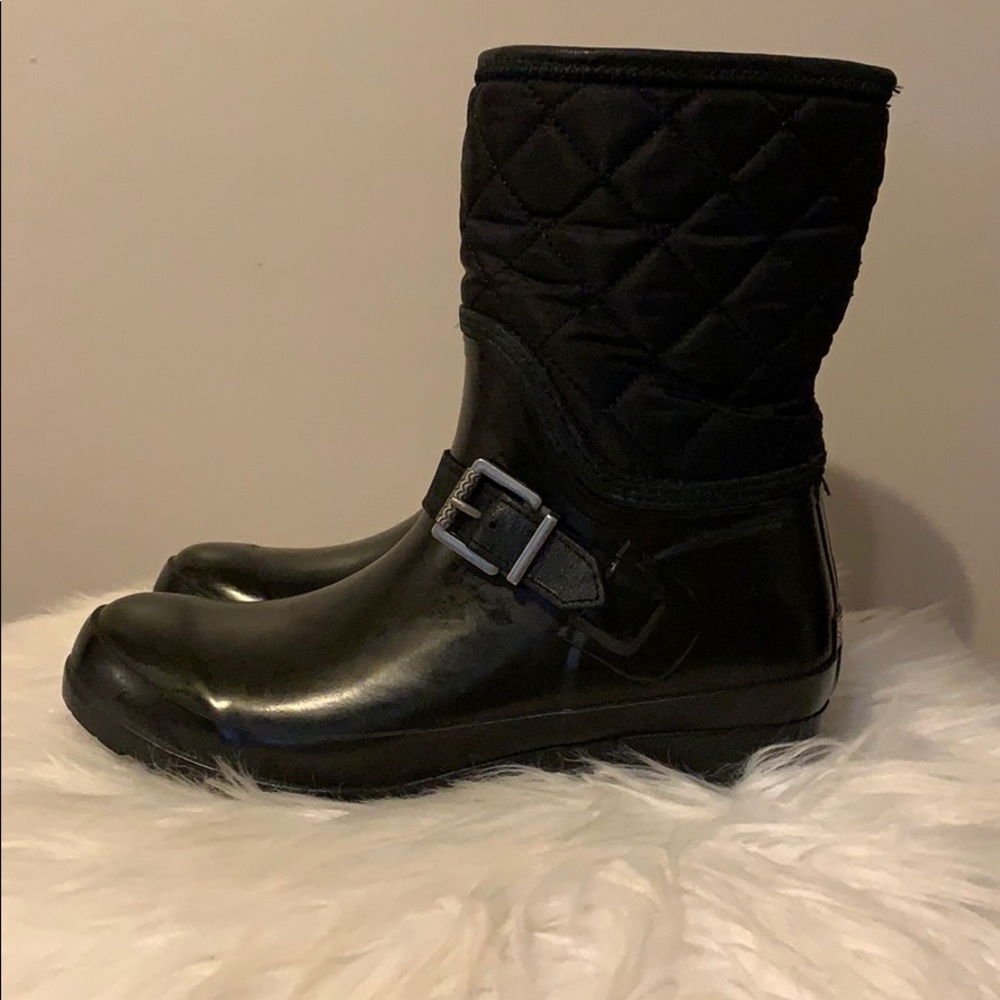 Black Sperry waterproof rubber boots